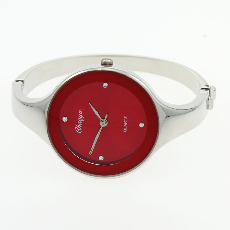 Montre manchette en acier inox - Luxury Watch Female avis et prix