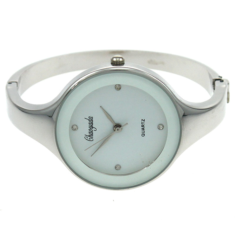 Montre manchette en acier inox - Luxury Watch Female avis et prix